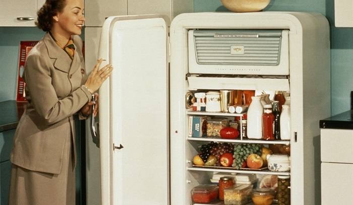 холодильник с "морозилкой"